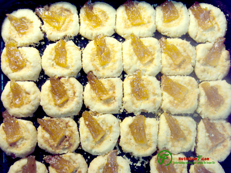 A type of cookies with pineapple jam